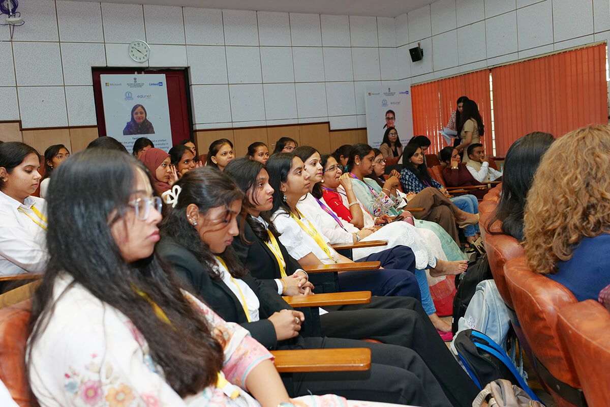 Instructor teaching with technology